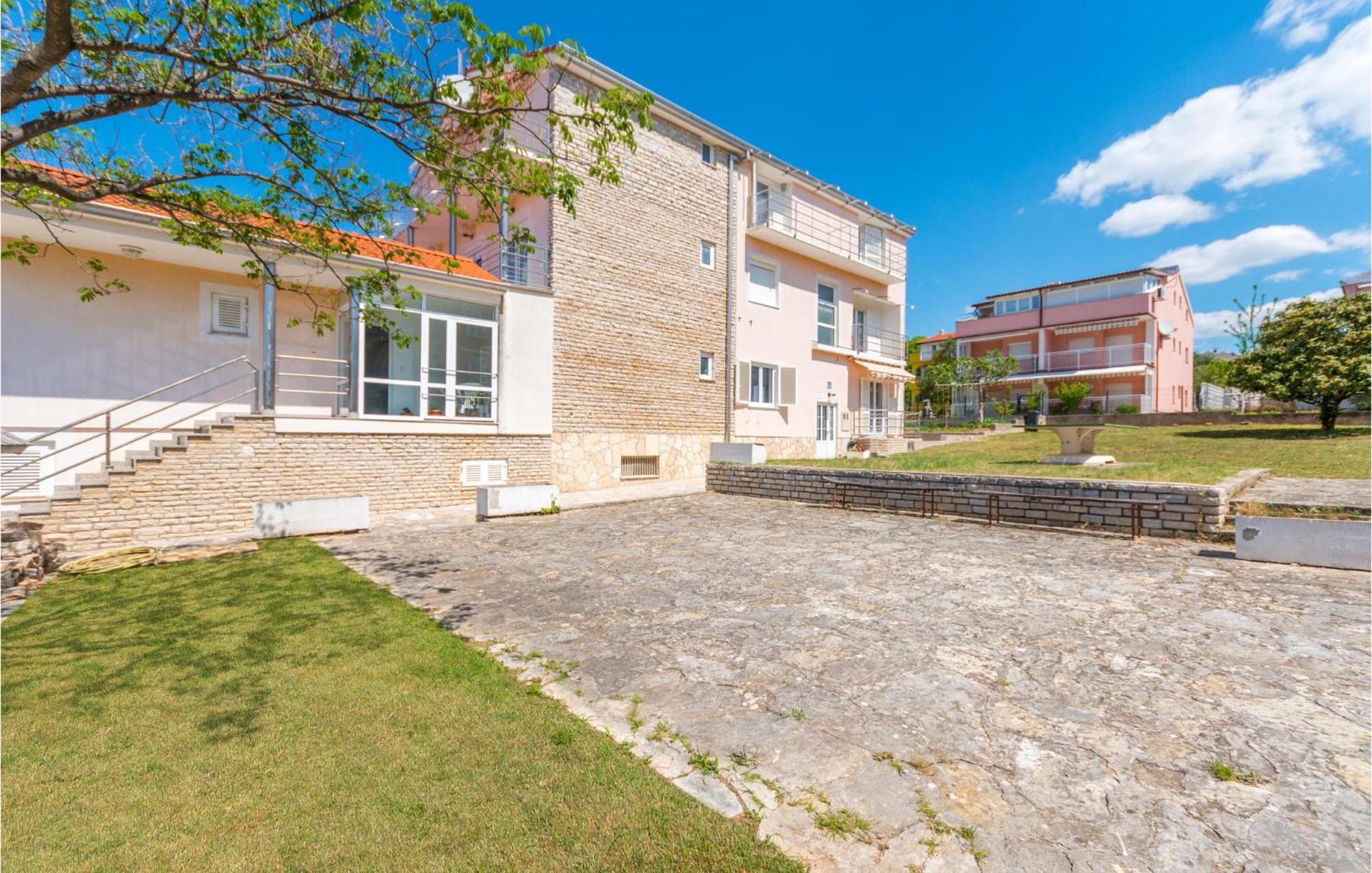 Awesome Apartment In Sveti Filip I Jakov W/ 1 Bedrooms Zewnętrze zdjęcie